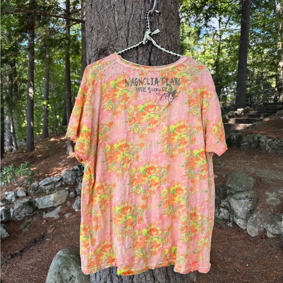 Magnolia Pearl All Over Roses Guadalupe Tee NWT - Picture 8 of 10